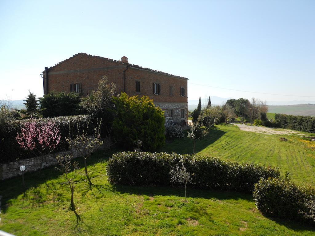 Agriturismo Podernuovo Asciano Buitenkant foto