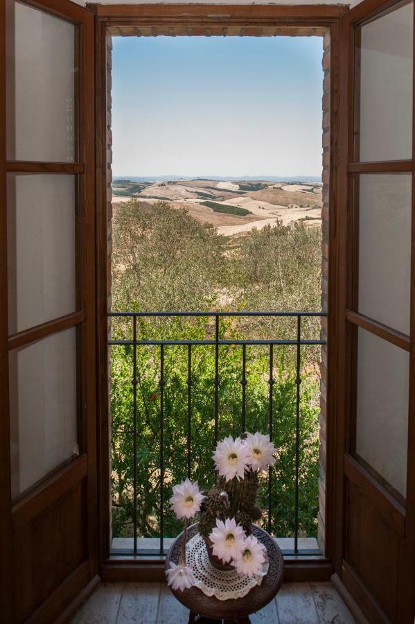 Agriturismo Podernuovo Asciano Buitenkant foto