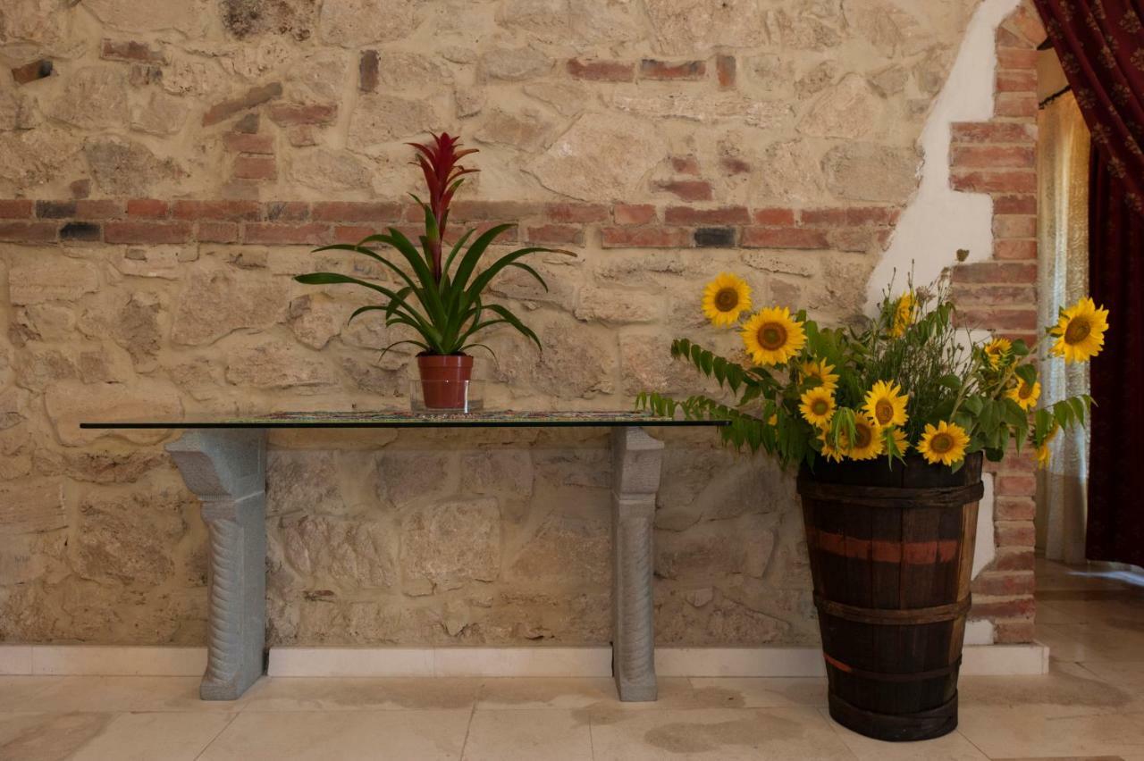 Agriturismo Podernuovo Asciano Buitenkant foto