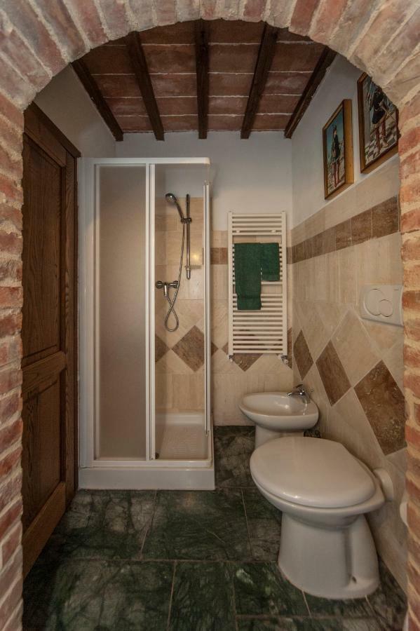 Agriturismo Podernuovo Asciano Buitenkant foto